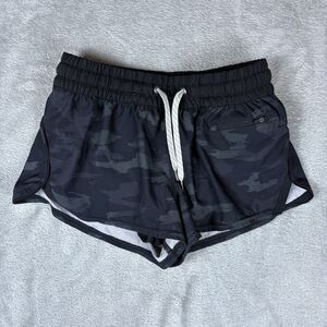 Vuori Clementine Shorts Womens XS Camo Lined Running VW304